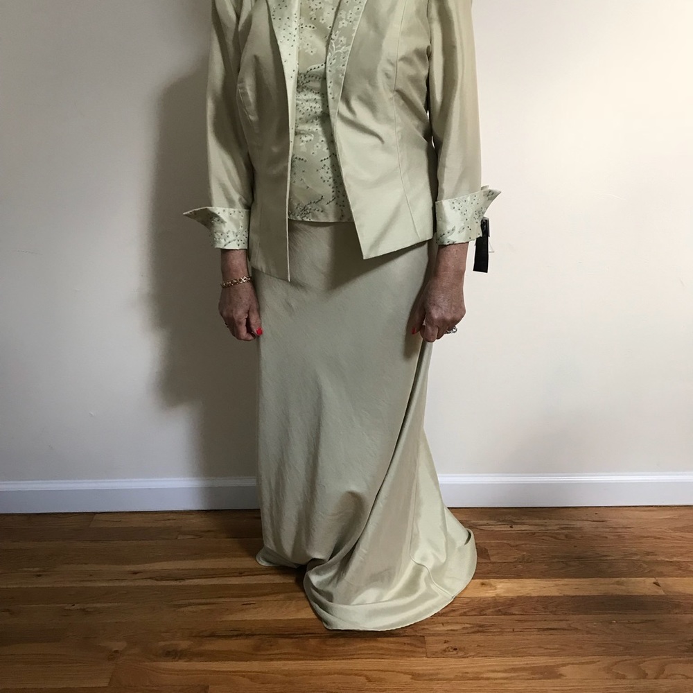 Light green Maxi dress 2 pieces size 10
